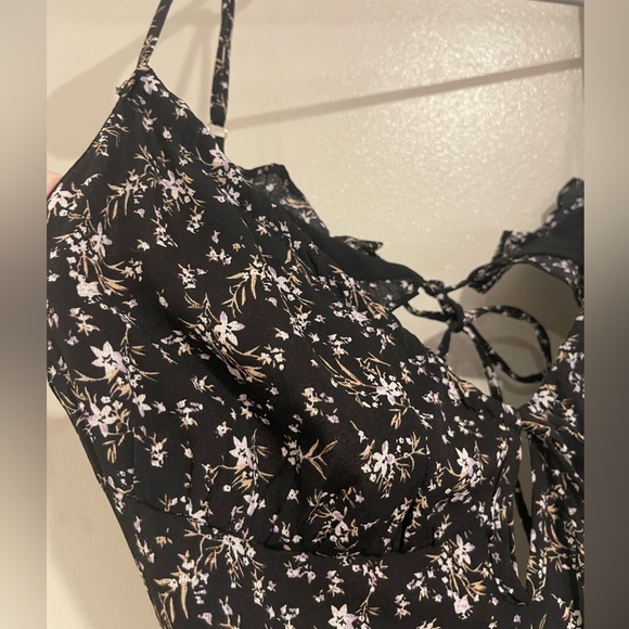 NWT Summer Floral Mini Dress Size - Large Runs small - Picture 7 of 16